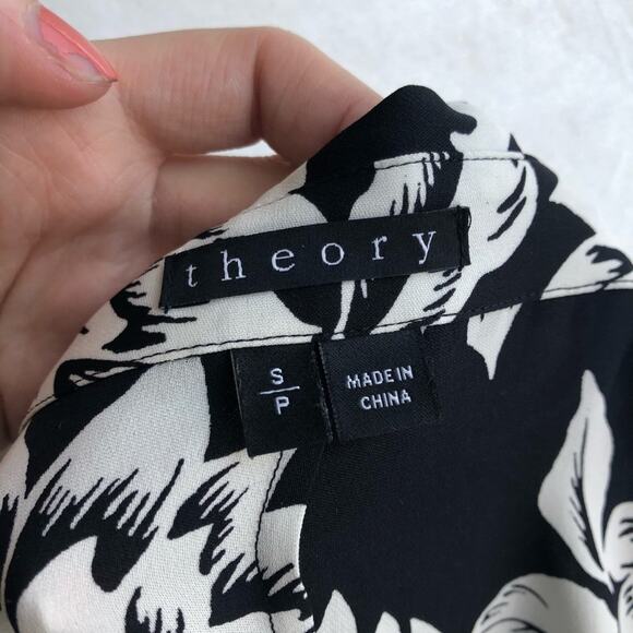 Theory Kenzly Black & White Floral Print Silk Top - Picture 6 of 7